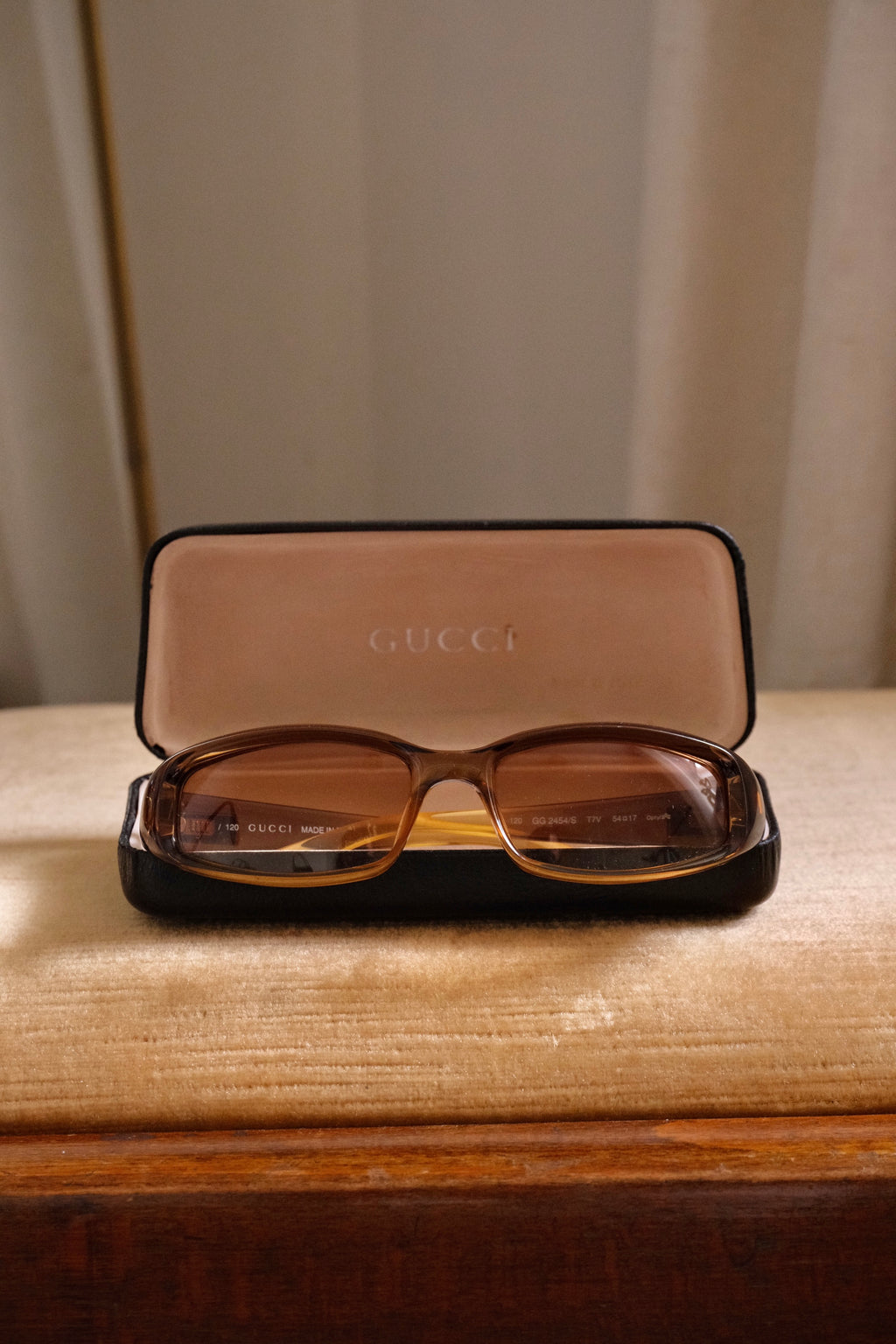 Vintage Gucci Ladies Tortoise Shell Gradient Lens Eyewear Sunglasses with Case