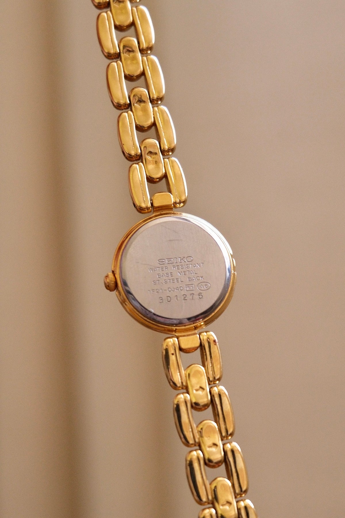 Rare 90s Ladies Gold Seiko Tisse Oval Black Dial Quartz Working