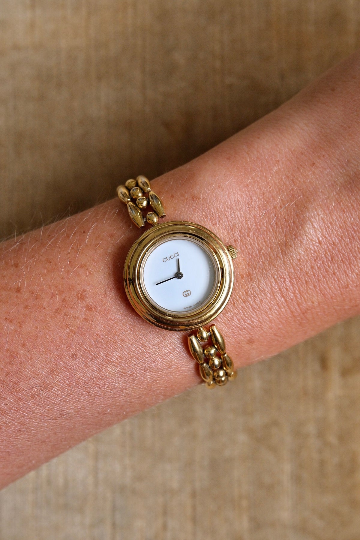 Rare Vintage Ladies Gold Plated 11/12 Gucci Watch 6 Bezels in Box