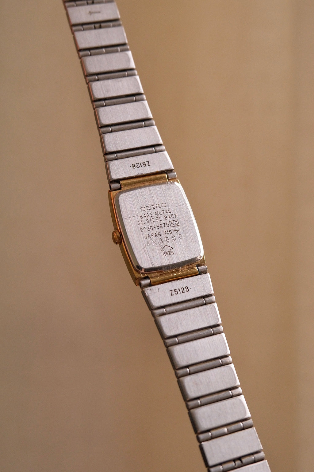 Rare Vintage 80s Gold Tank Seiko Ladies Quartz Watch