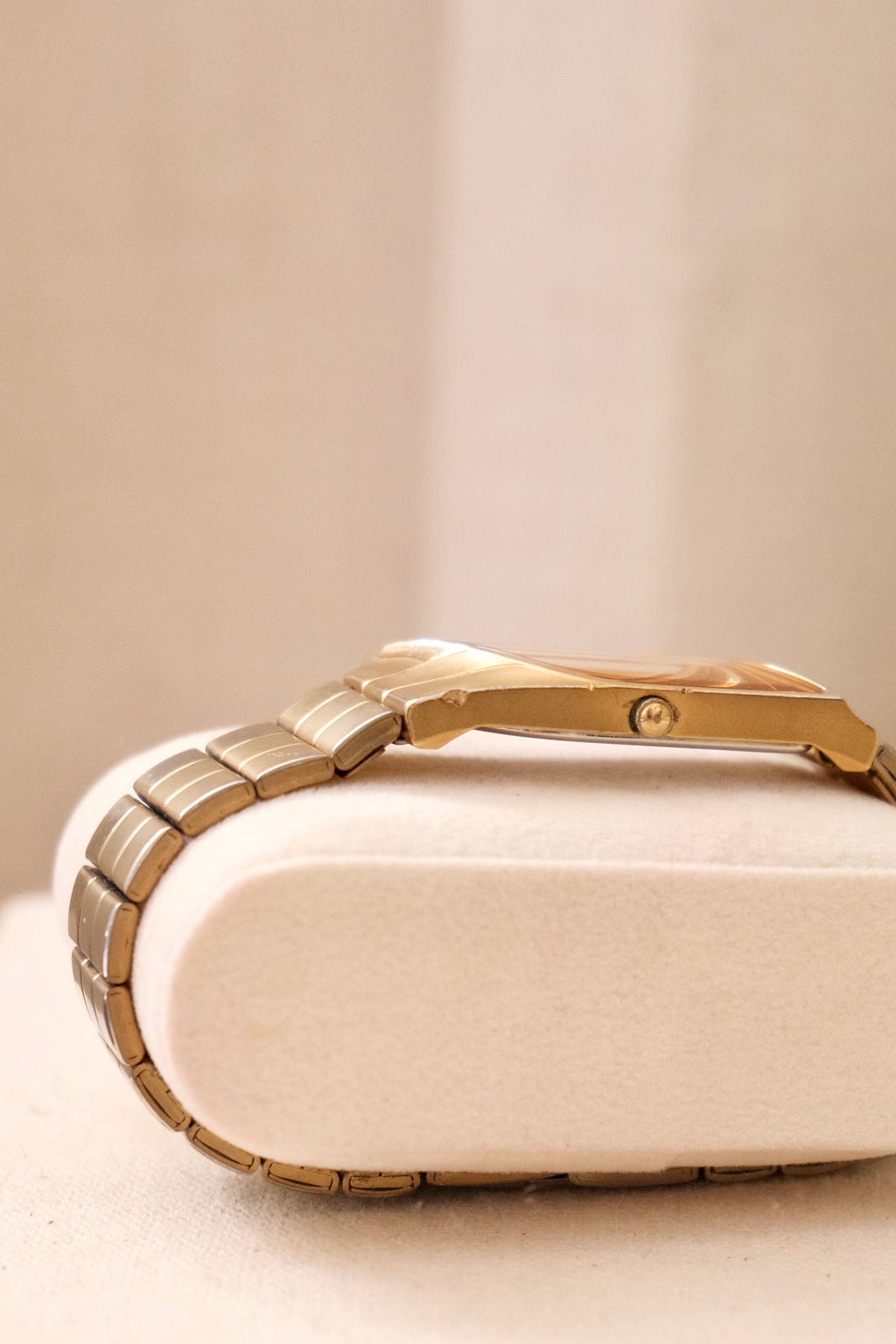 Rare Collectible Vintage 1990s Seiko Rivoli Quartz Watch Gold Asymmetrical Bracelet