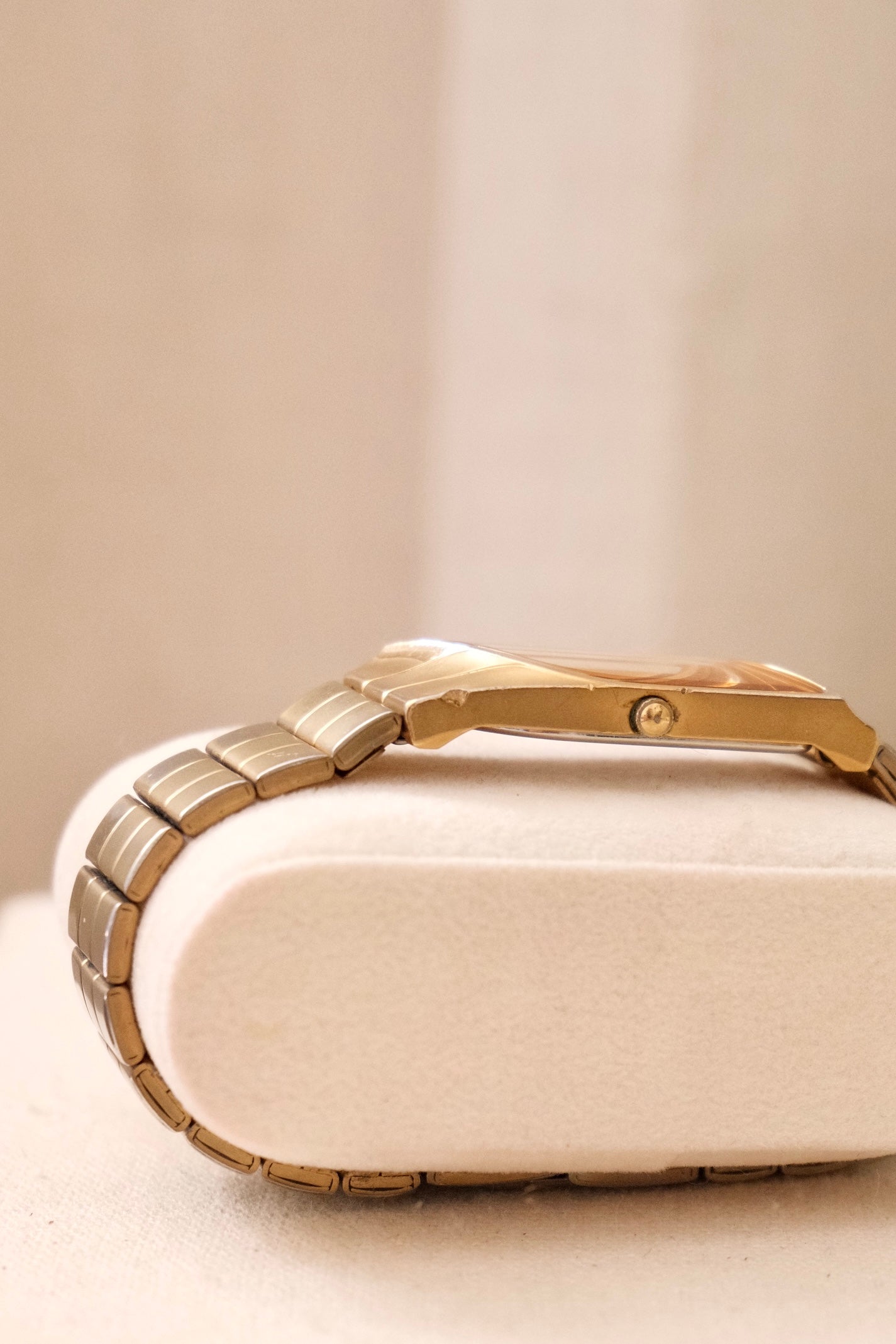 Rare Collectible Vintage 1990s Seiko Rivoli Quartz Watch Gold Asymmetrical Bracelet