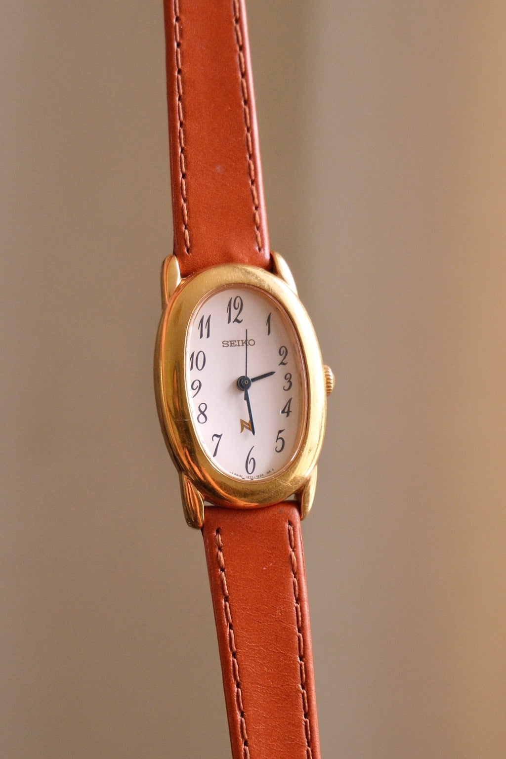 Vintage Ladies Seiko Noie Oval ‘Baignoire’ Style Leather Strap Gold Watch Working