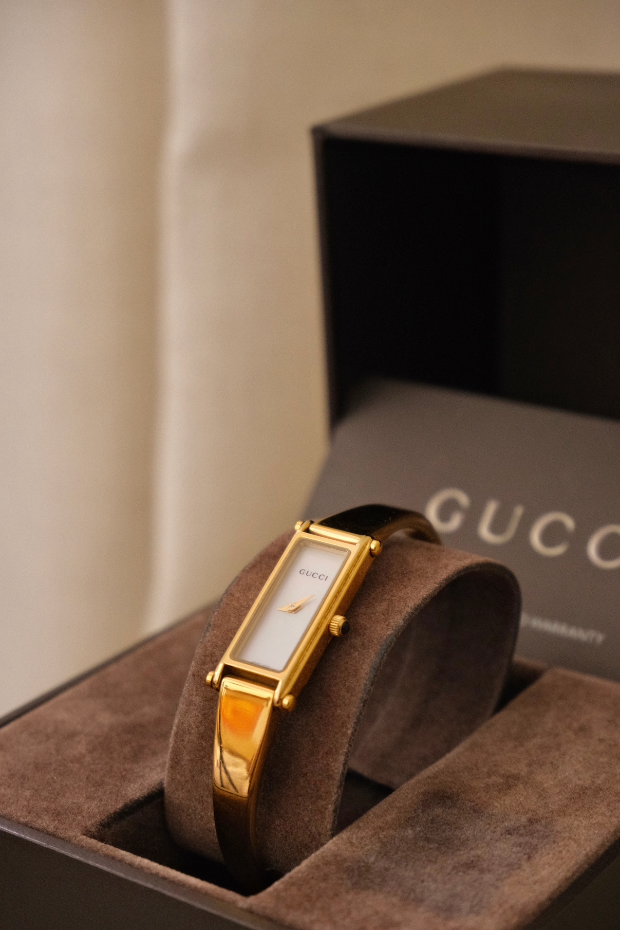 Vintage Ladies 1500L Gold Horsebit Gucci Watch in Box Working