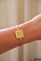 Rare Vintage Ladies 1900L Gold Bangle Gucci Watch In Box