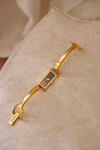 Vintage Ladies 1500L Gold Horsebit Gucci Watch