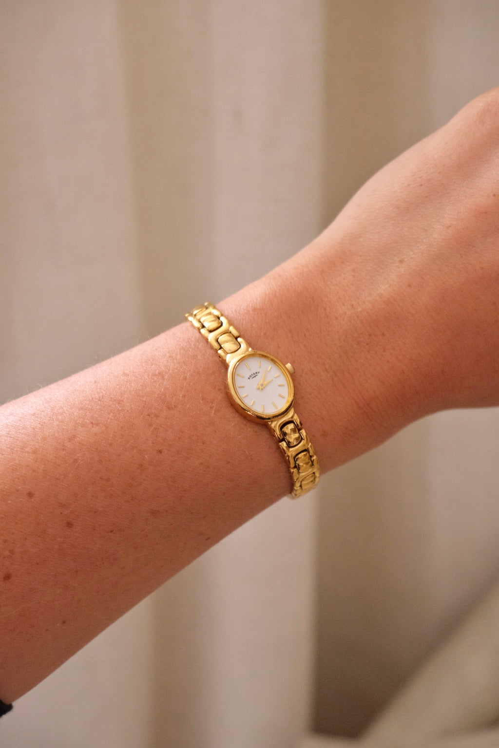 Vintage Ladies 1990s Gold Rotary Watch – Quartz Movement – Working & Keeping Time