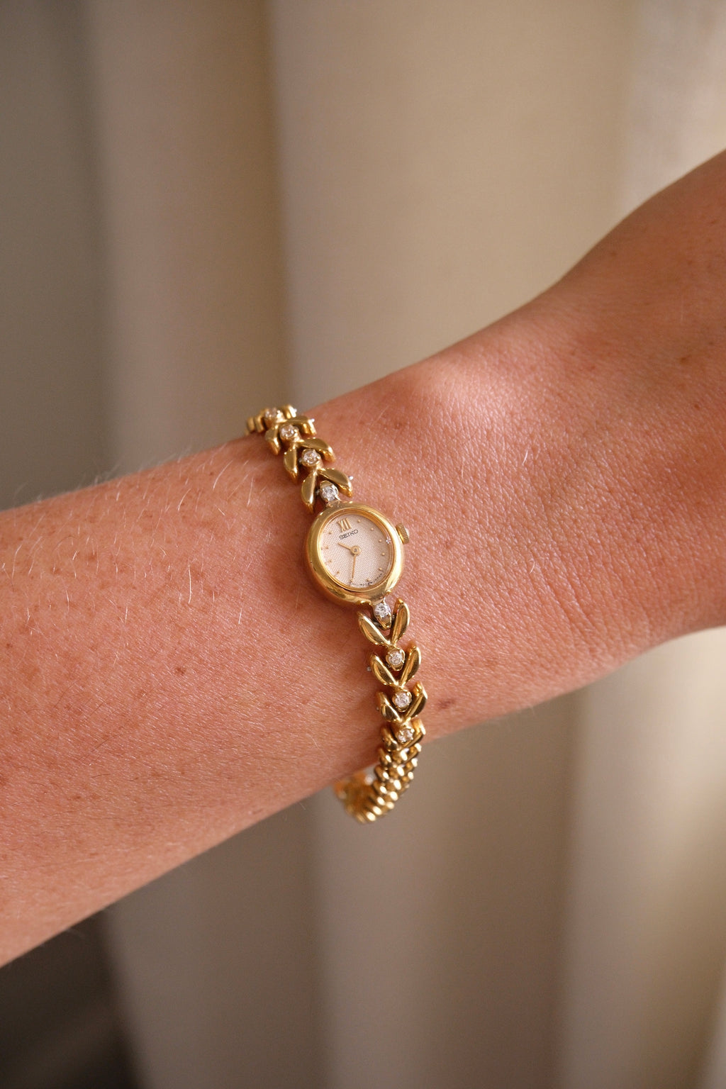 Very Rare 90s Gold-Plated Seiko Jewellery Quartz Watch with Tiny Oval