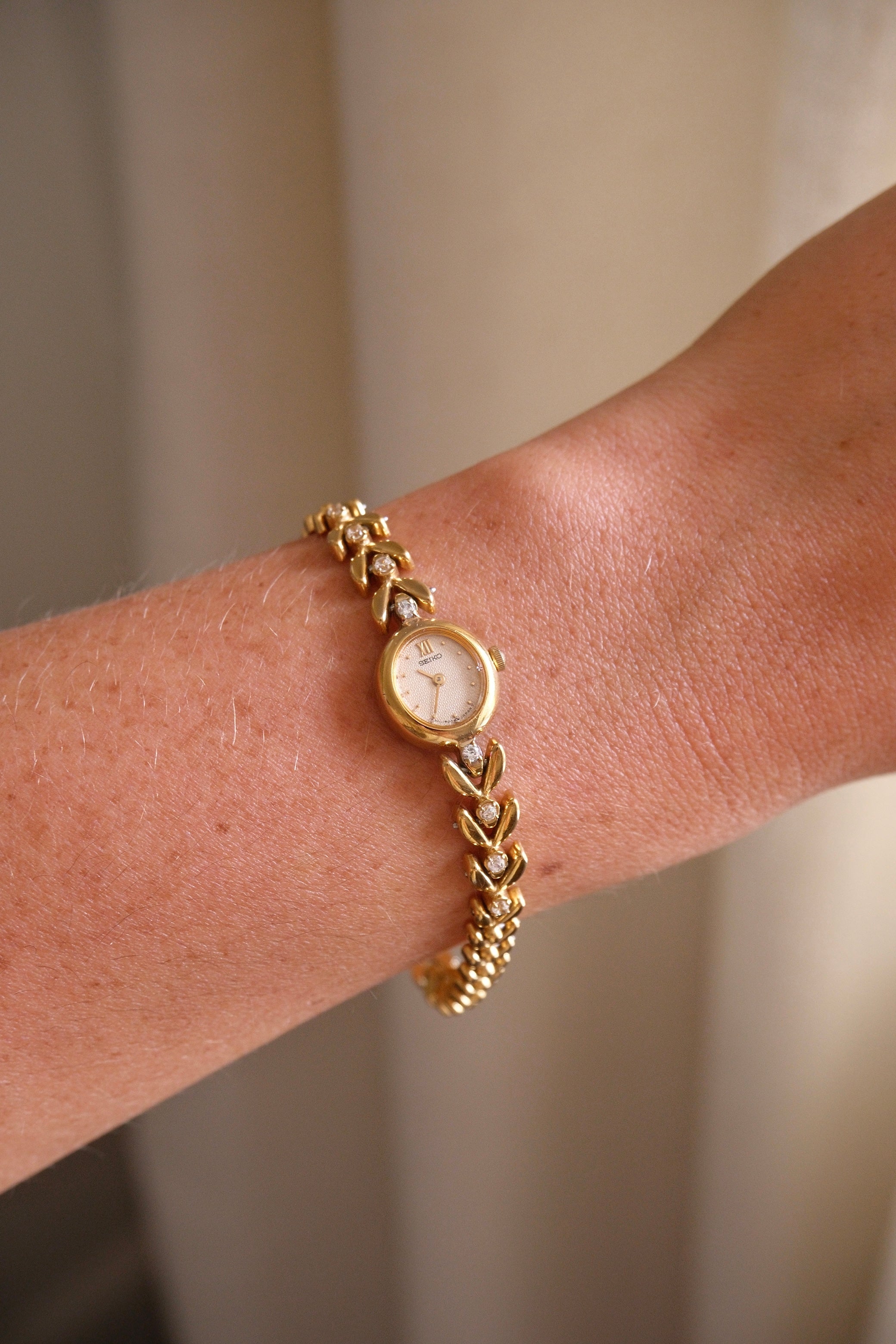 Very Rare 90s Gold-Plated Seiko Jewellery Quartz Watch with Tiny Oval