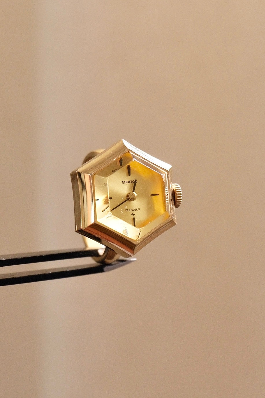 Rare 1970s Vintage Seiko Gold Mechanical Ring Watch Adjustbale Size Geometric Design
