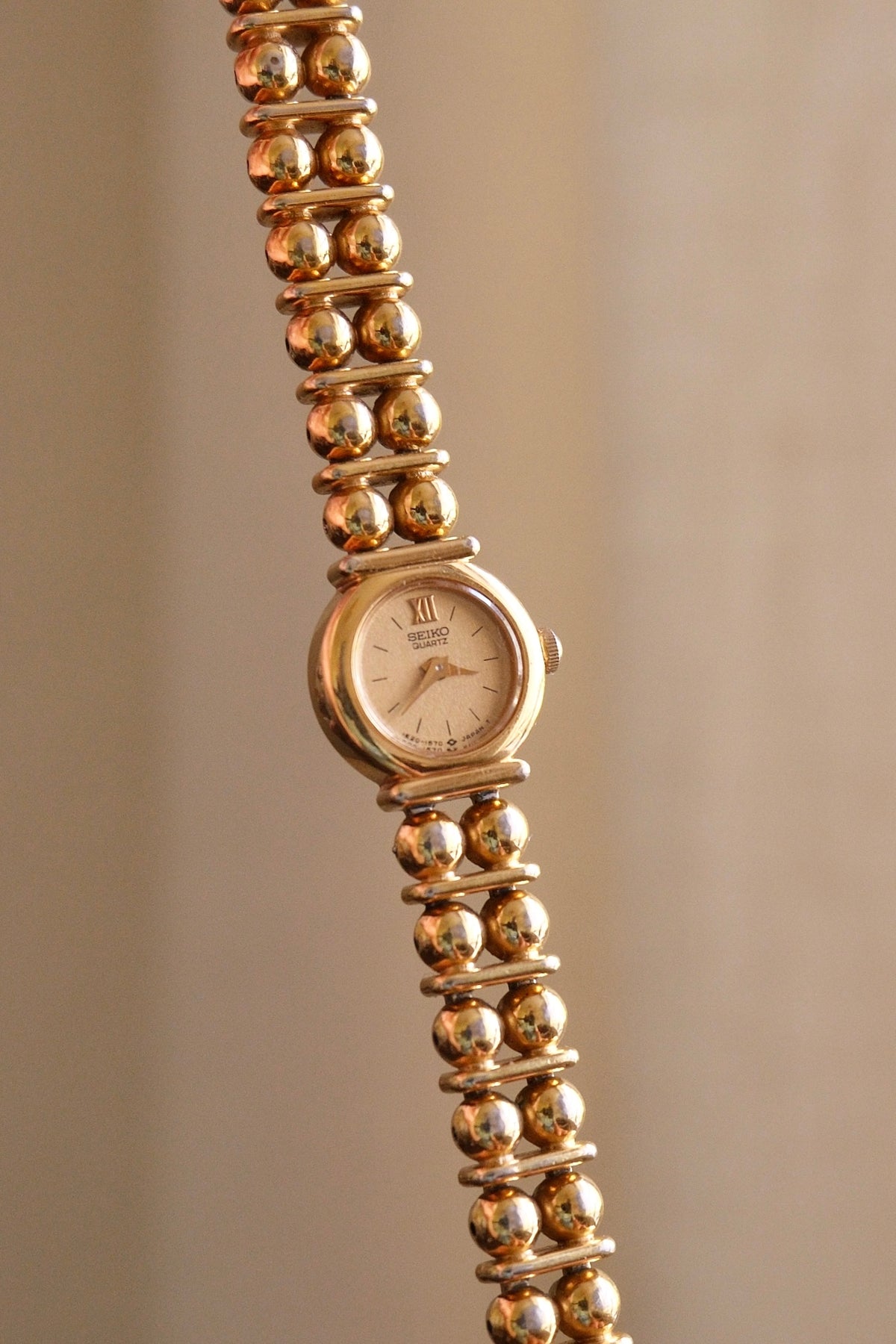 Rare Vintage Dainty 1986 Seiko 1E20-0440 Ladies Gold  Beaded Bracelet Quartz Watch Japan