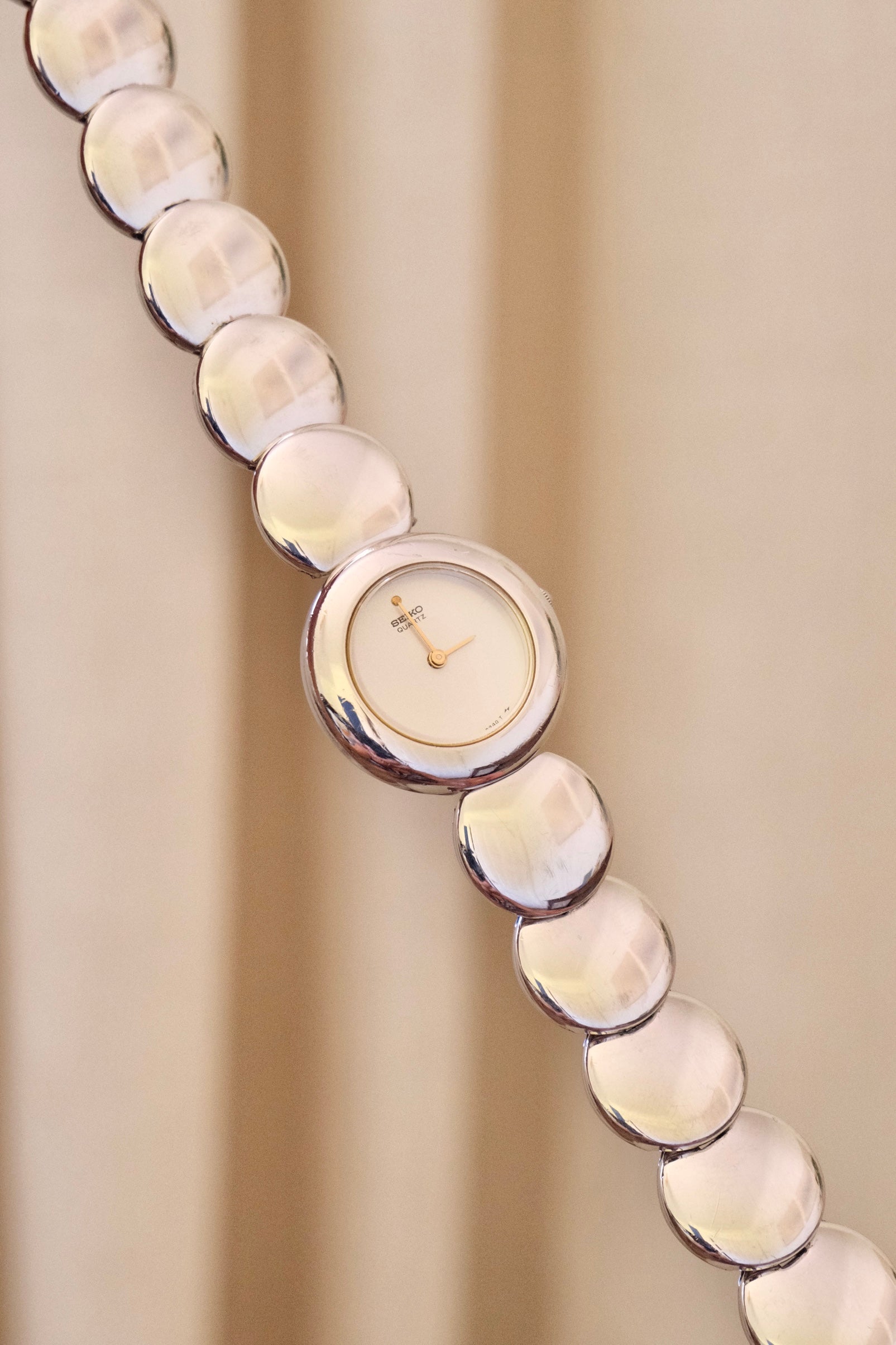 1980s Vintage Rare Silver Seiko Ladies Watch Round Circle Links Working