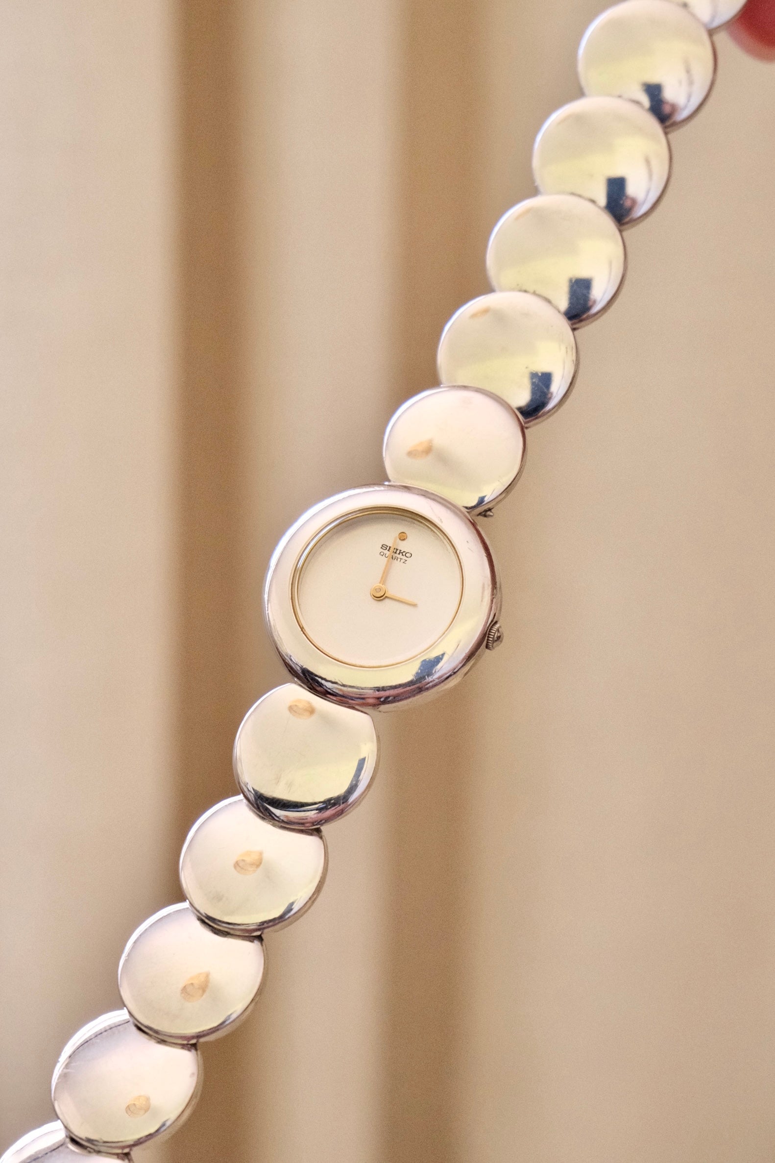 1980s Vintage Rare Silver Seiko Ladies Watch Round Circle Links Working