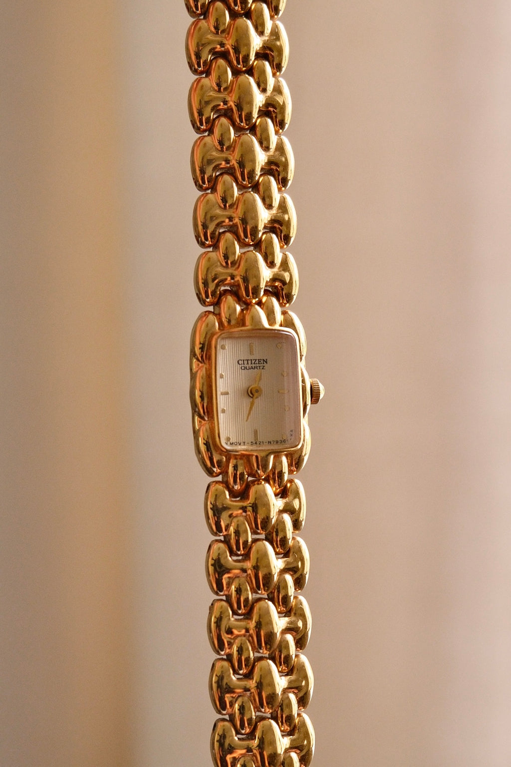 Rare Vintage Ladies Petite Citizen Tank Style Gold Watch