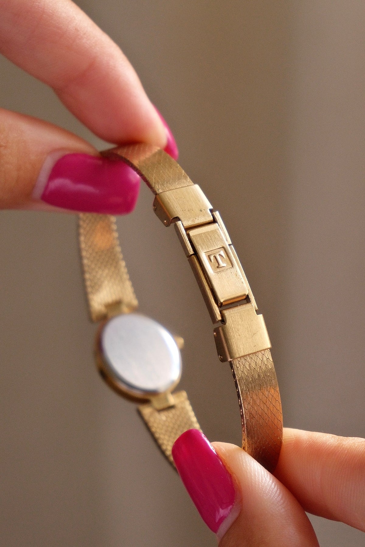 Vintage 1980s Tissot Ladies Gold Oval Watch - Swiss Quartz Cocktail Dress Wristwatch with Integrated Mesh Pattern Mesh Bracelet