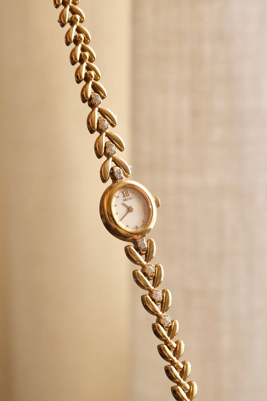 Very Rare 90s Gold-Plated Seiko Jewellery Quartz Watch with Tiny Oval