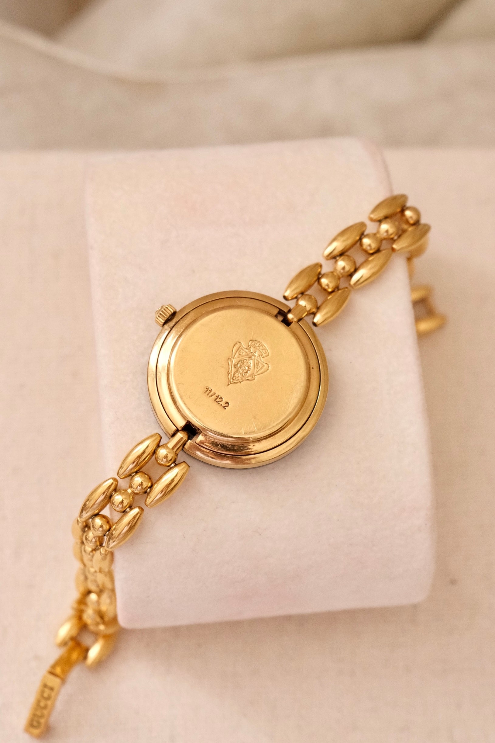 90s Vintage Gucci Gold Plated Rice Link Bezel Watch Working