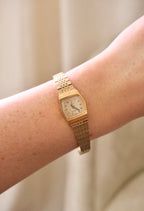 Ladies vintage Timex Kcell Face gold watch box and papers working