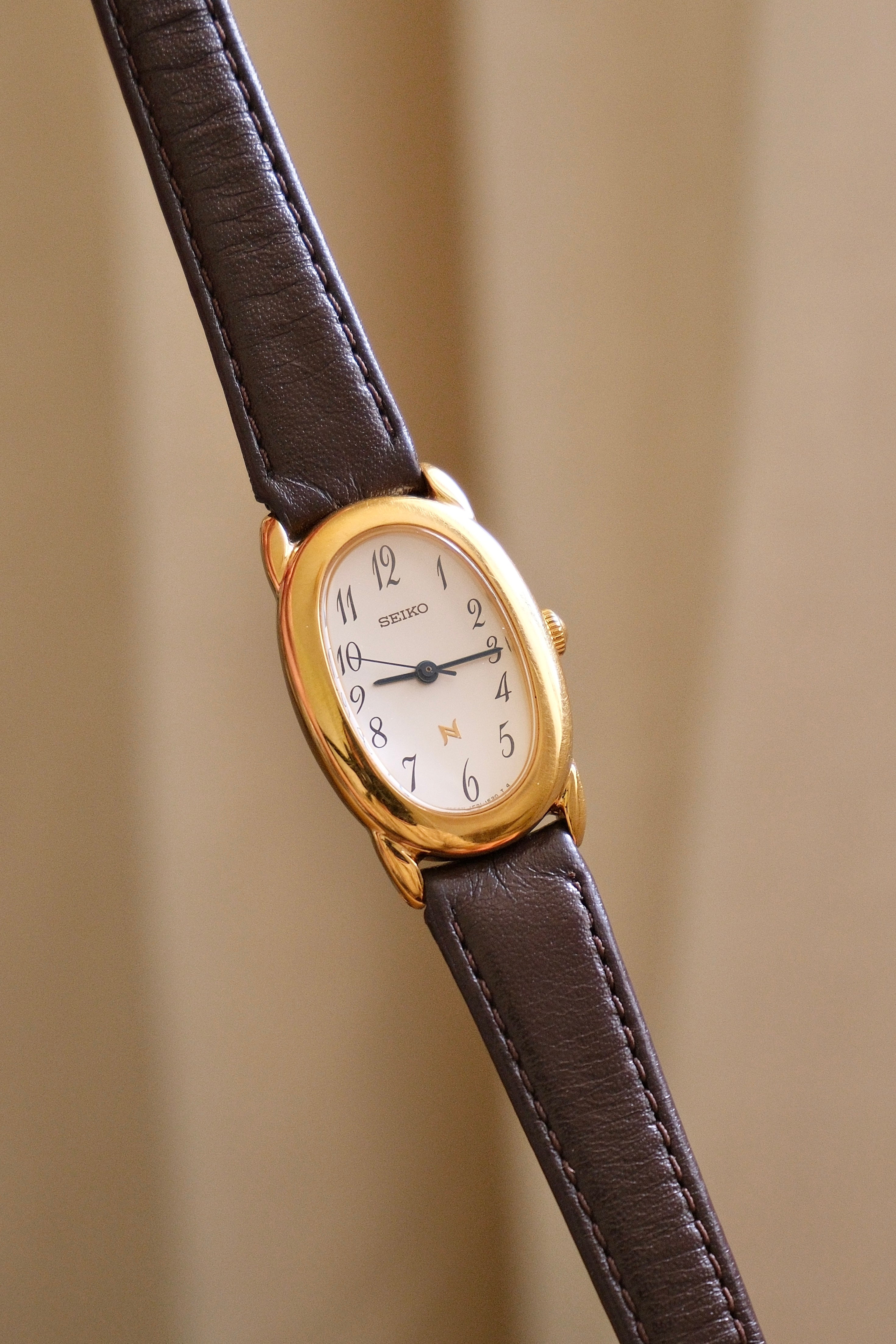 Vintage 90s Ladies Seiko 1F21 6B10 Tank Baignoire Style Watch Brown Leather Strap Gold Tone Quartz Japan