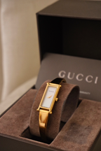 Vintage Ladies 1500L Gold Horsebit Gucci Watch in Box Working