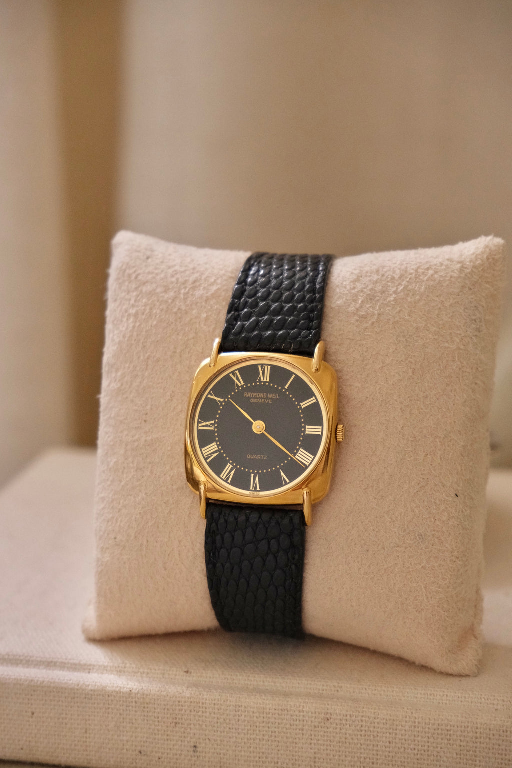 Unisex Ladies Mens Vintage 18k Gold Plated Black Leather Strap Raymond Weil Watch Working