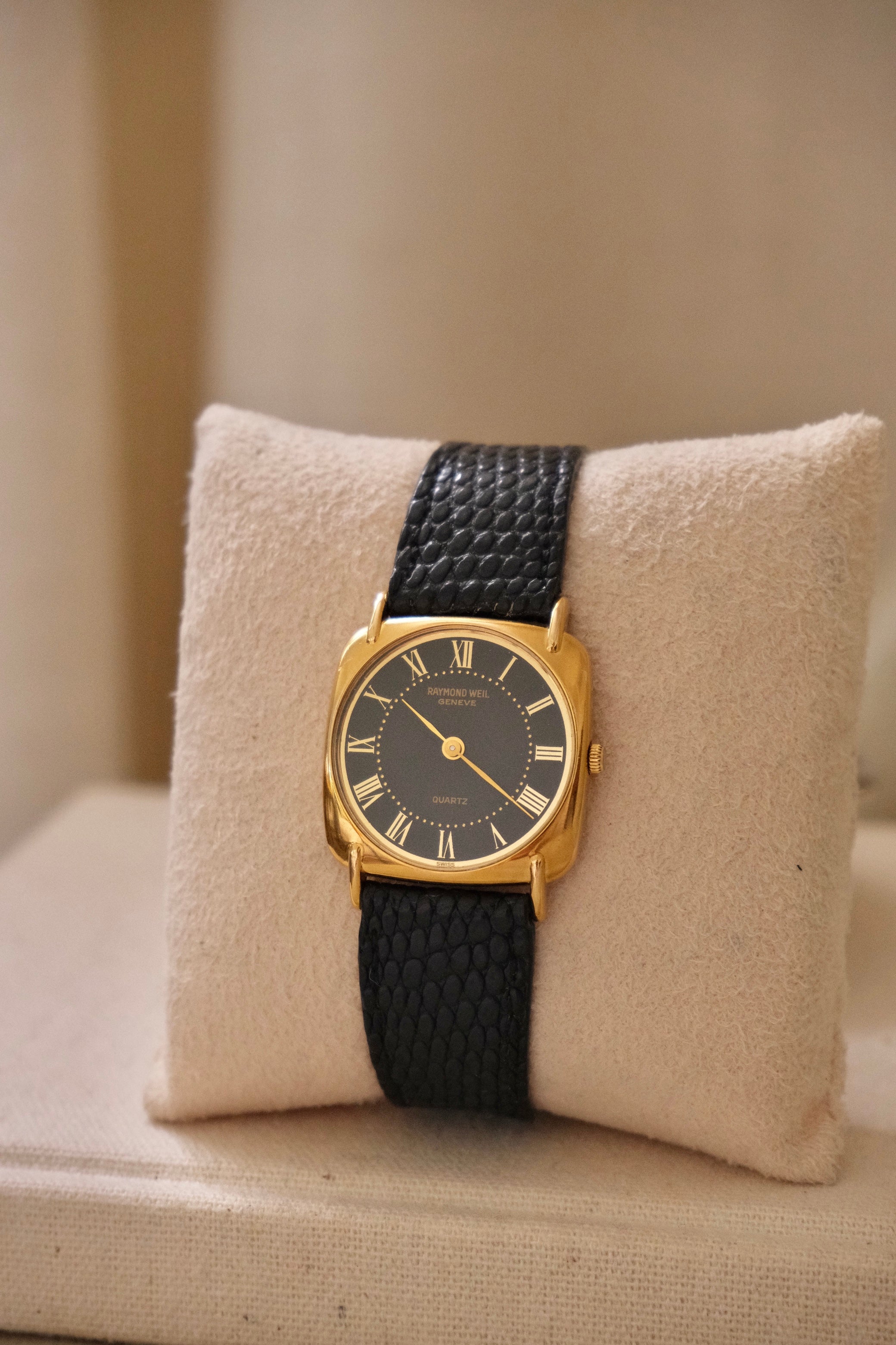 Unisex Ladies Mens Vintage 18k Gold Plated Black Leather Strap Raymond Weil Watch Working
