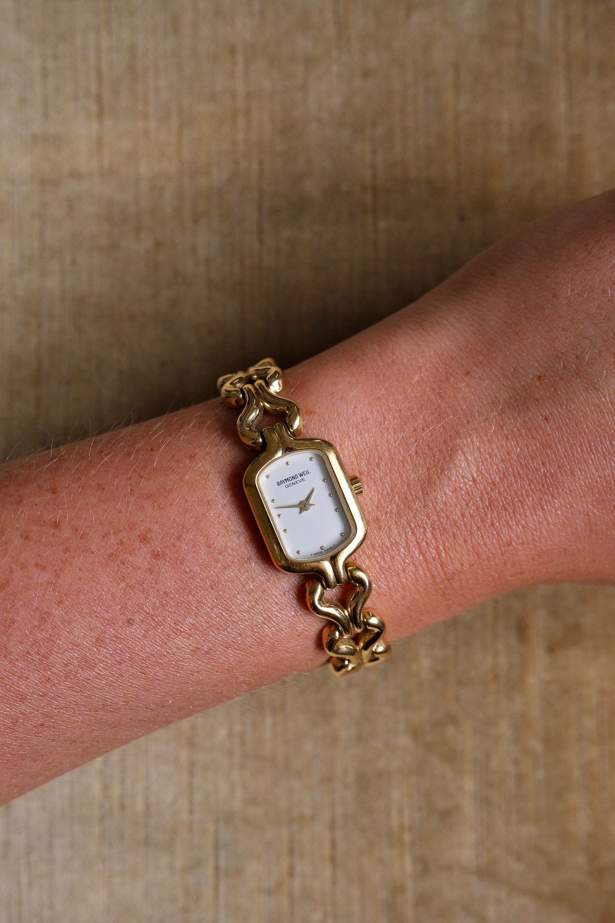 Vintage 90s Ladies Gold-Plated Raymond Weil Quartz Watch Working