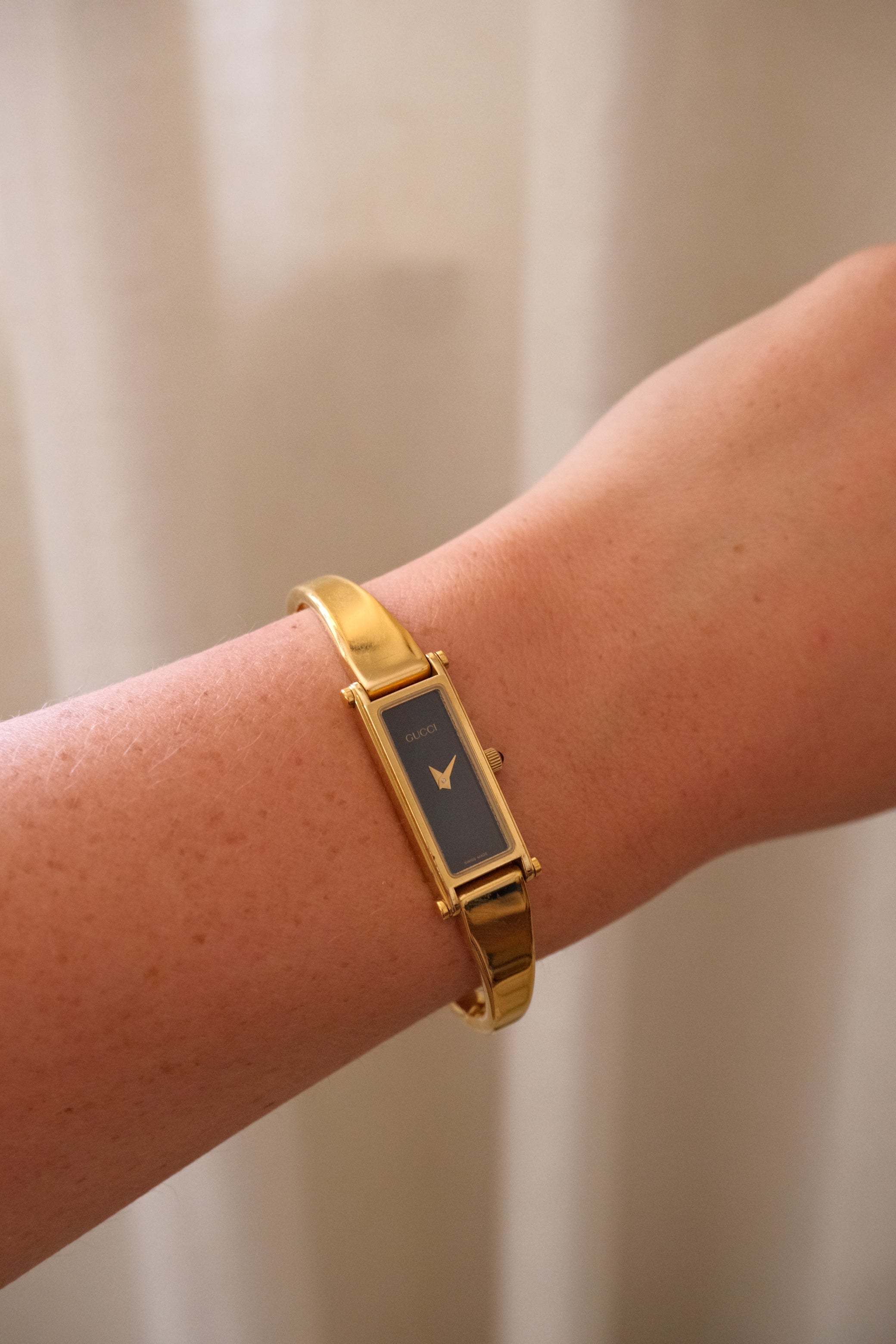 Vintage Ladies 1500L Gold Horsebit Gucci Watch