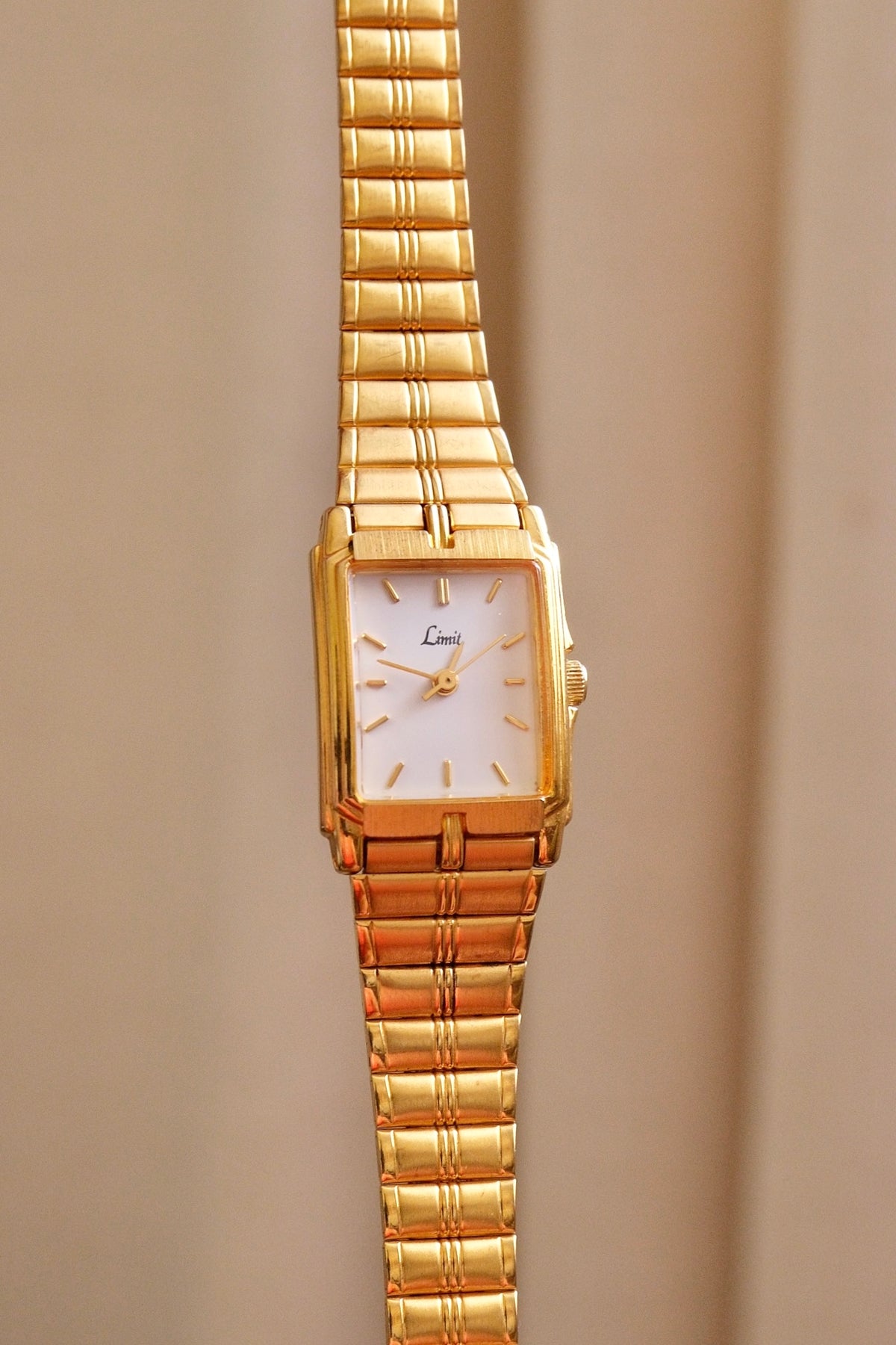 Vintage Ladies Gold Limit Women’s Quartz Watch
