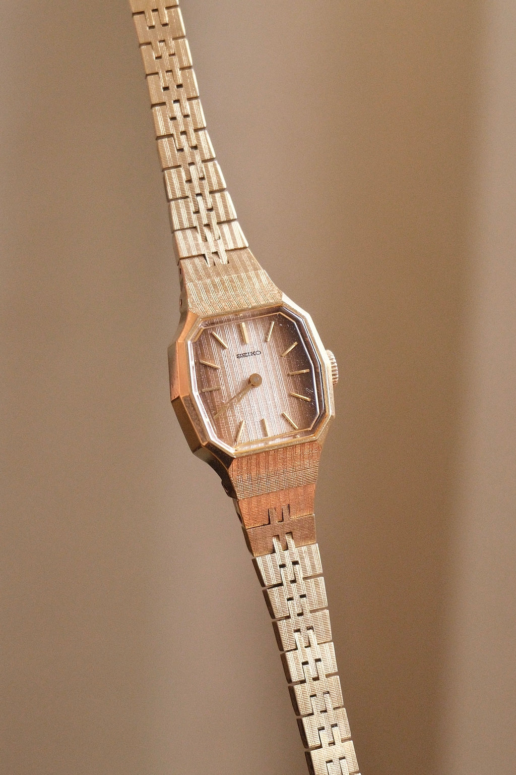 70s Vintage Rare Seiko Mechanical Wind Octagonal Textured Dial Cocktail Watch Working