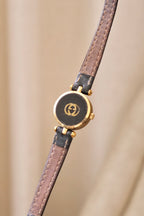 1990s Ladies Vintage 2000L Gucci Gold Leather Wristwatch Working