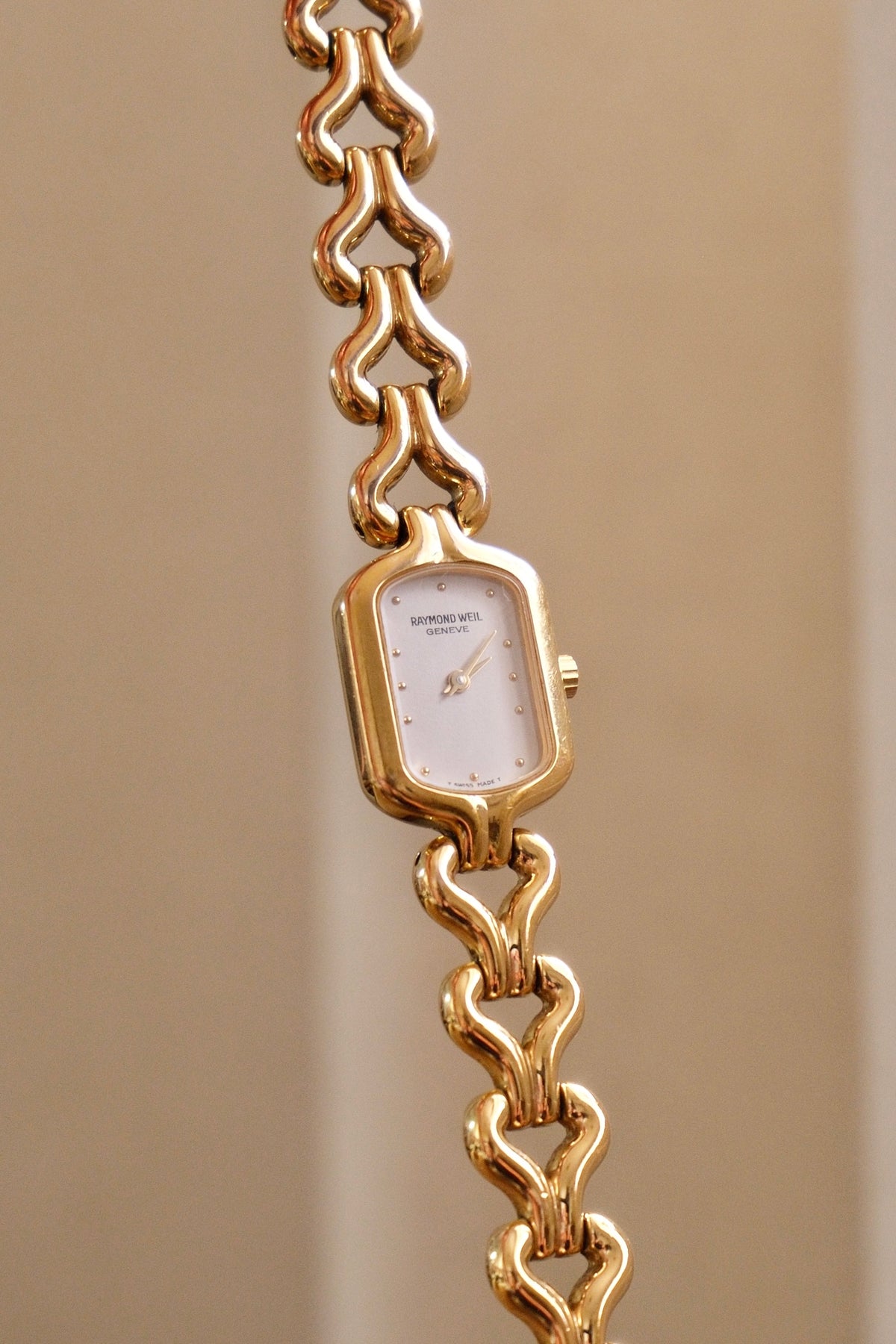Vintage 90s Ladies Gold-Plated Raymond Weil Quartz Watch Working