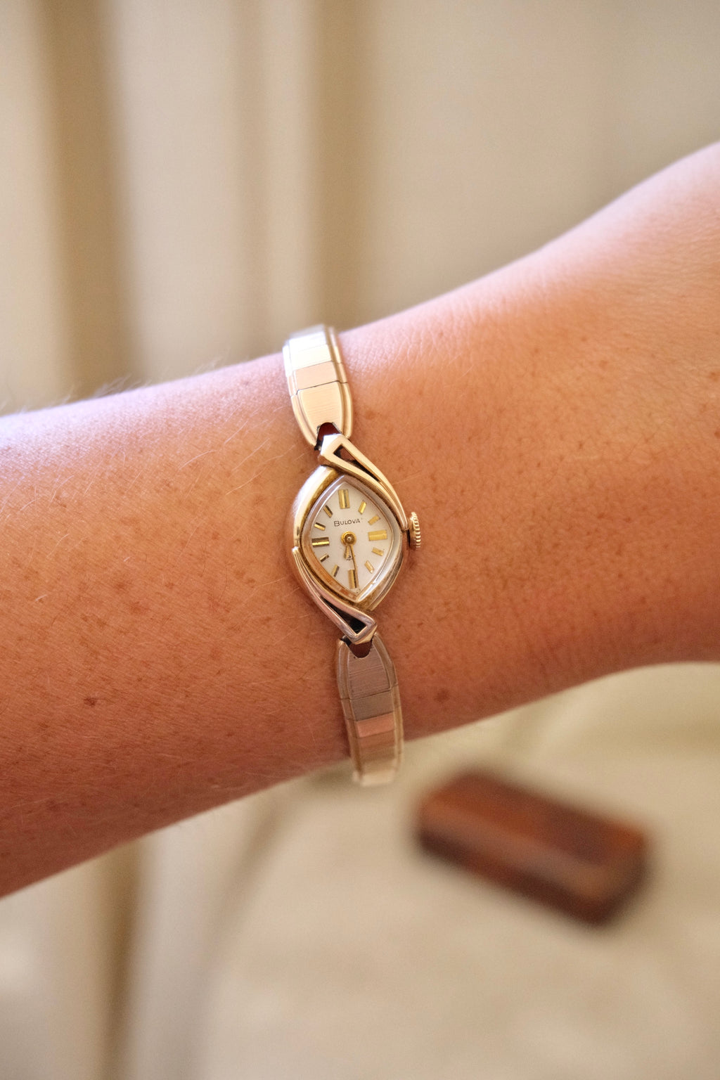 Rare 1954 Bulova Vintage Ladies Cocktail Watch Gold Filled Teardrop Wristwatch Working in Vintage Box