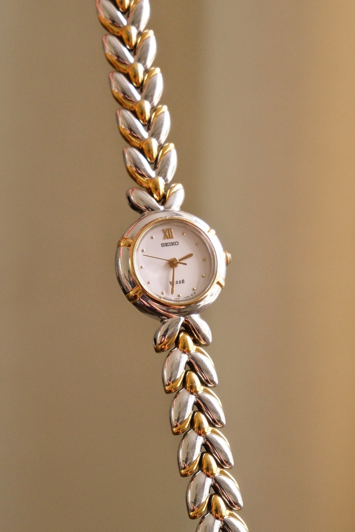 Vintage 90s Ladies Gold Two Tone Seiko Tissé Dainty Quartz Watch