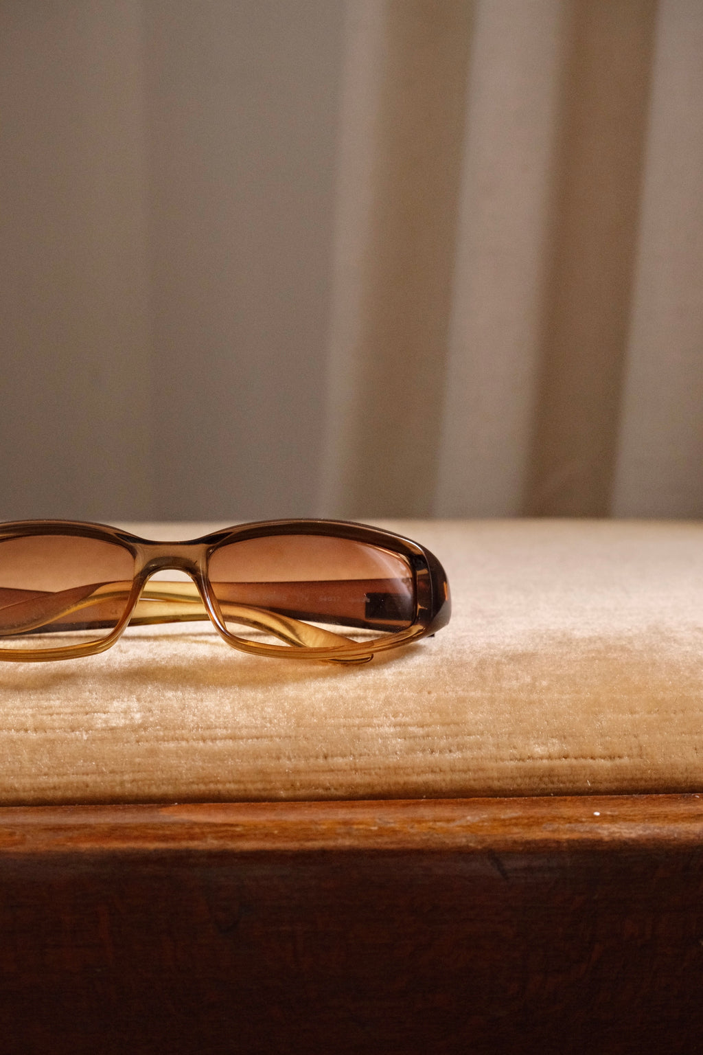 Vintage Gucci Ladies Tortoise Shell Gradient Lens Eyewear Sunglasses with Case