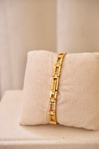 Vintage Gucci 3900l ladies gold plated wristwatch