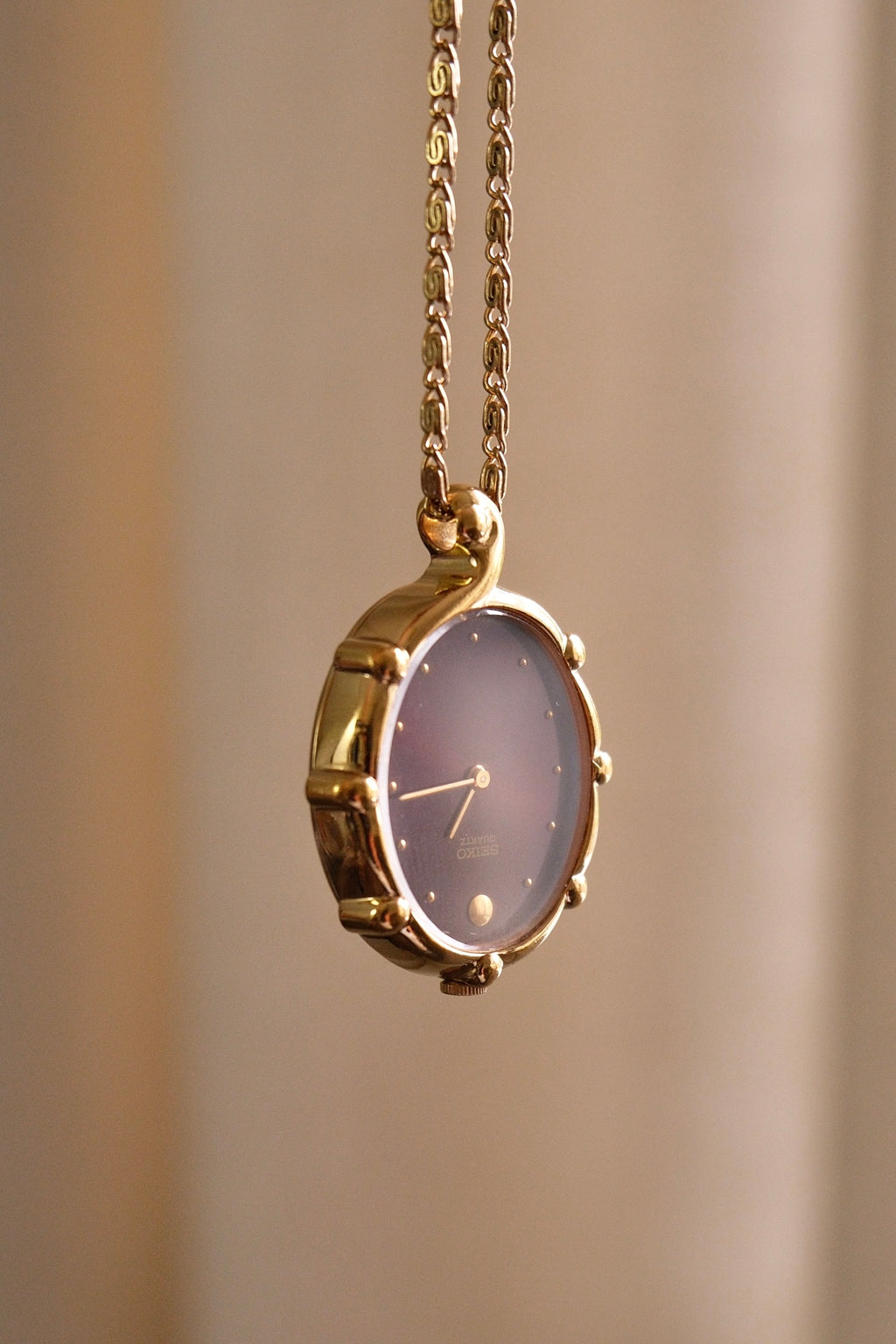 Rare 1980s Seiko Gold Plated Pendant Watch Necklace, Burgundy Maroon Dial Quartz Watch with Chain