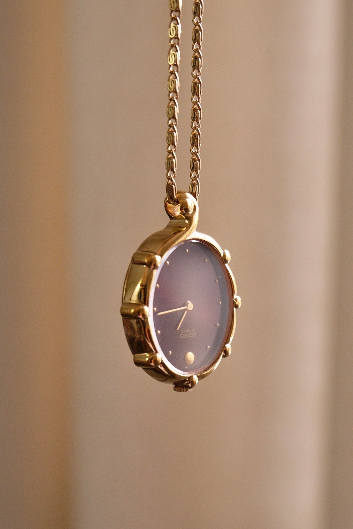 Rare 1980s Seiko Gold Plated Pendant Watch Necklace, Burgundy Maroon Dial Quartz Watch with Chain
