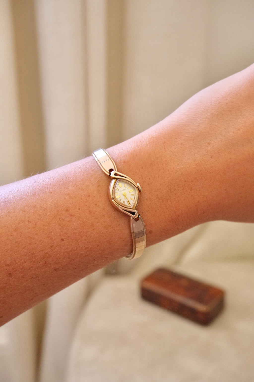Rare 1954 Bulova Vintage Ladies Cocktail Watch Gold Filled Teardrop Wristwatch Working in Vintage Box