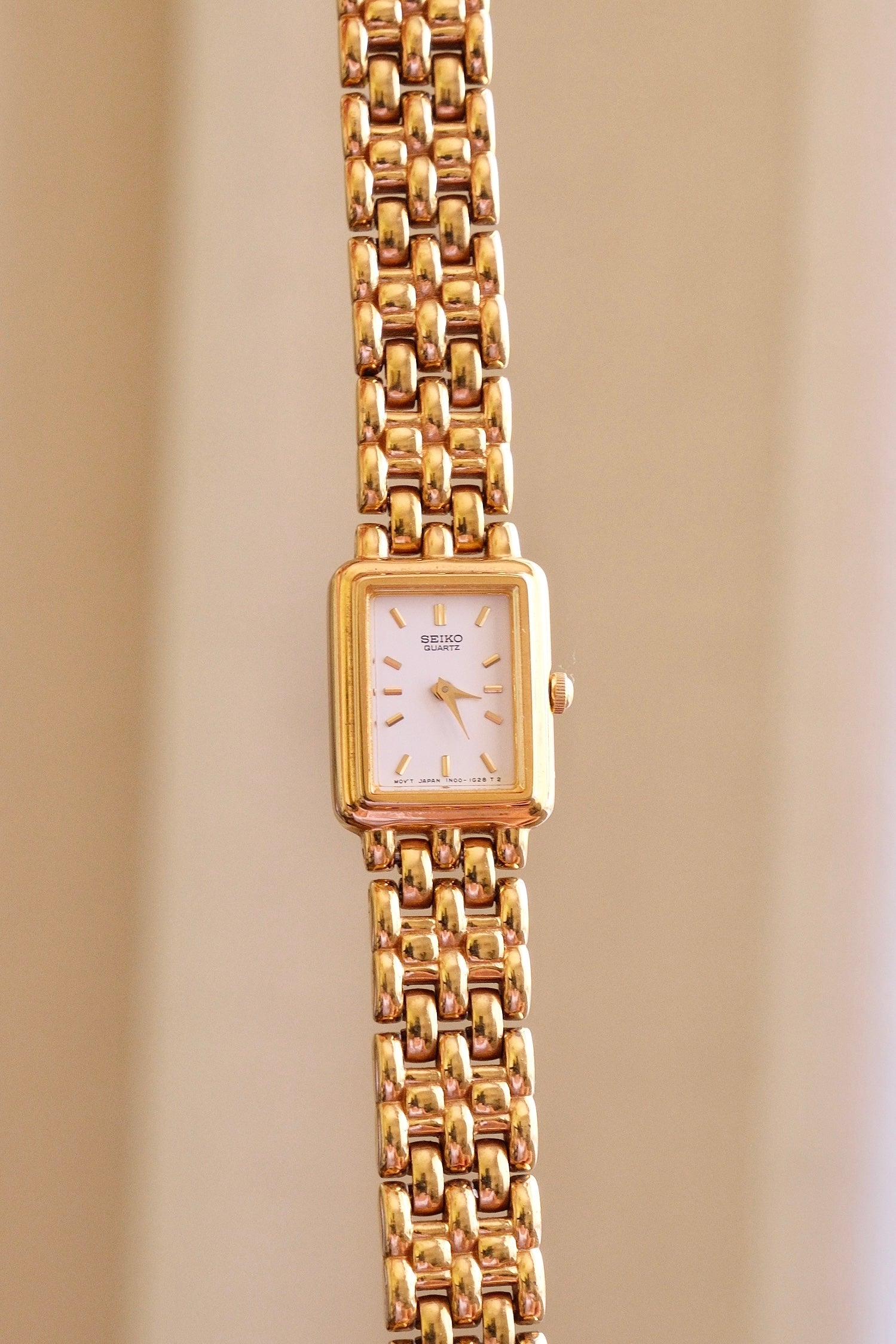 Vintage 90s Ladies Gold Sqaure Face Tank Seiko Watch Working