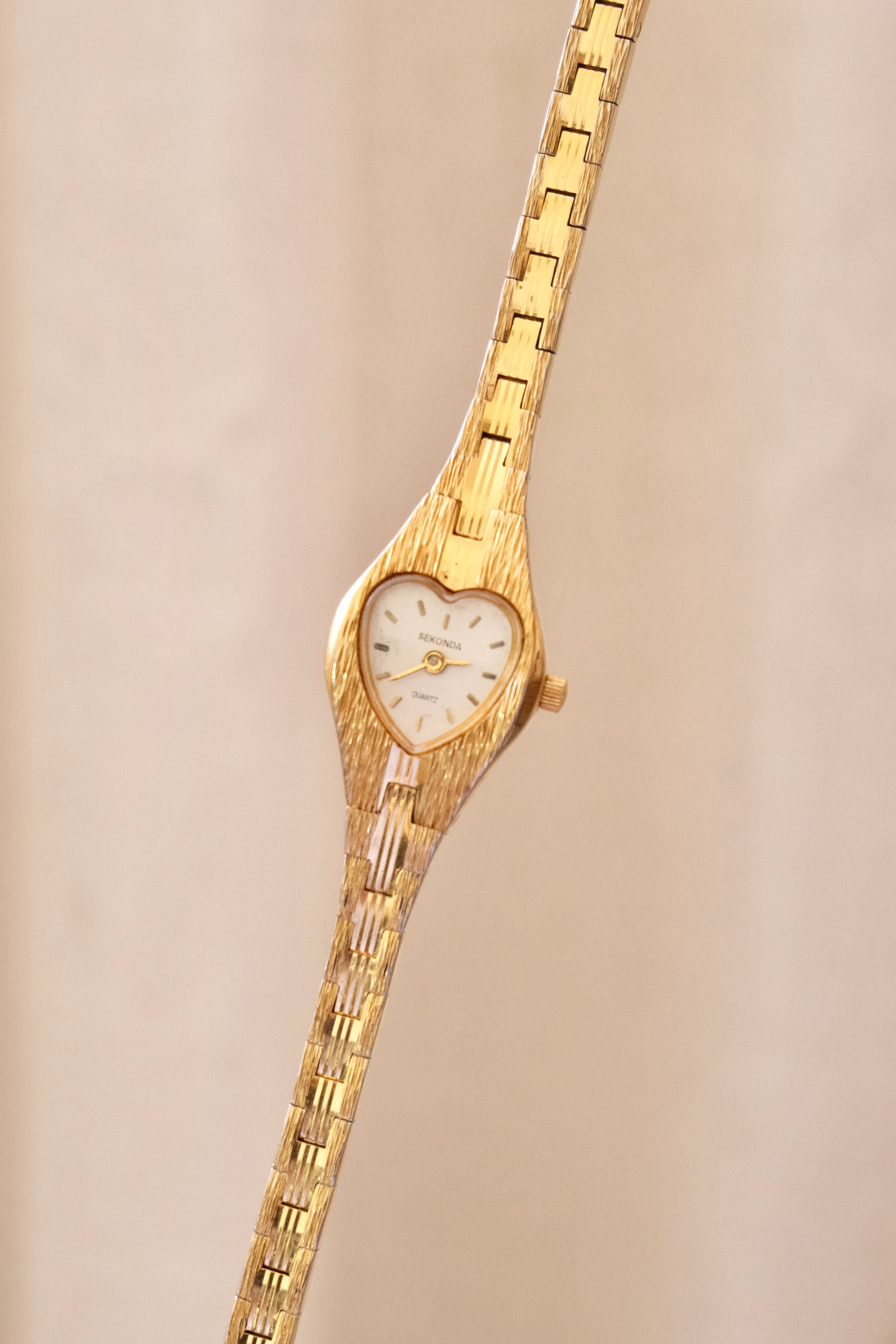 Sweet Vintage Sekonda Gold Heart Watch Working