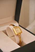 Near Mint Rare Vintage Ladies 1900L Gold Bangle Gucci Watch In Box