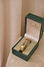 Vintage Ladies 1500L Gold Gucci Horsebit Watch with Black Dial in Box