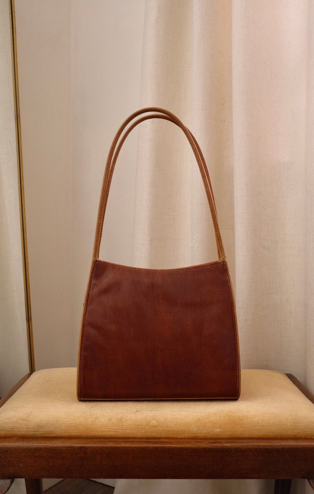 Rare Vintage Gucci Brown Leather Shoulder Bag Made in Italy Circa Late 1980s