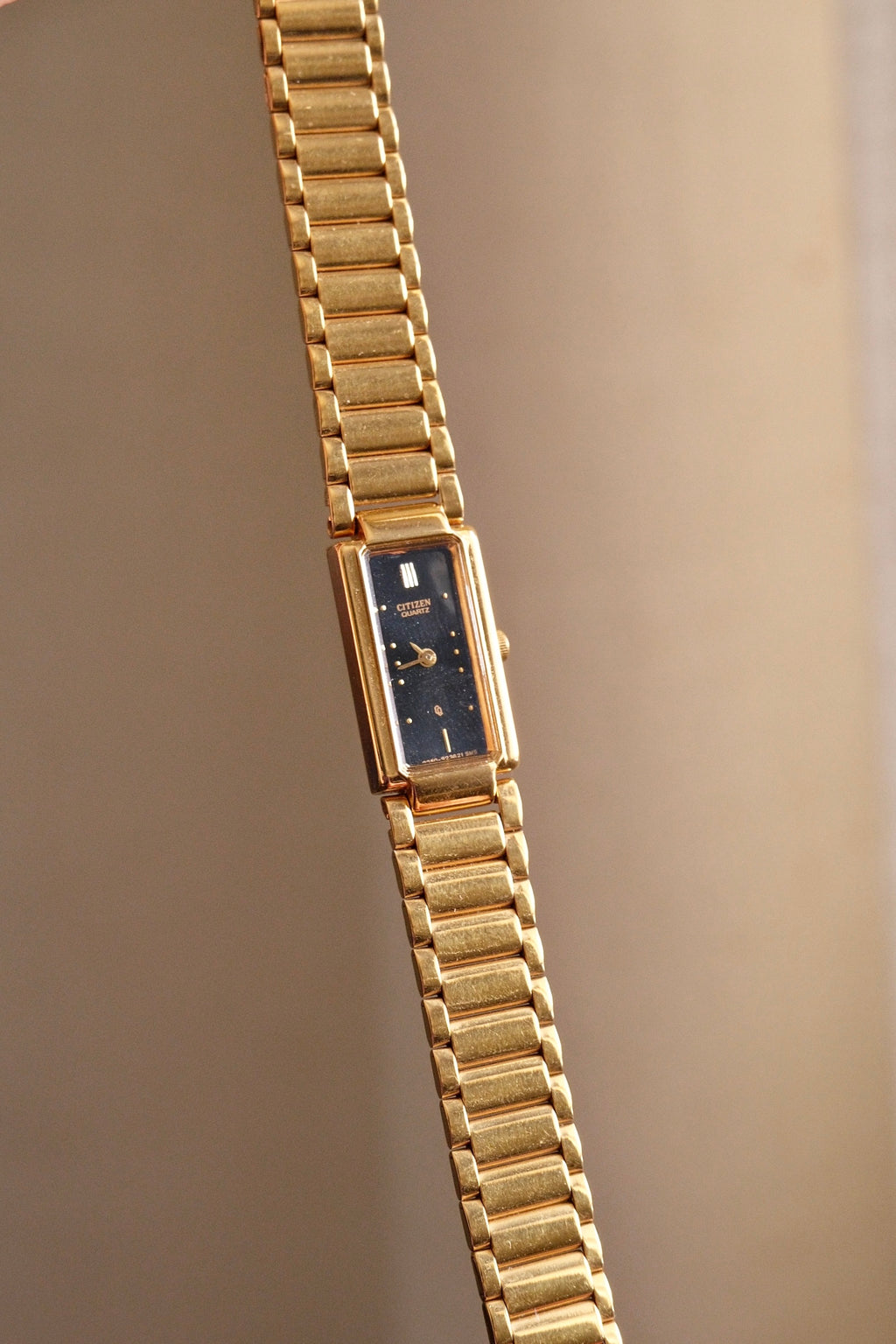 90s Citizen Ladies Slim Tank Black Dial Watch Working