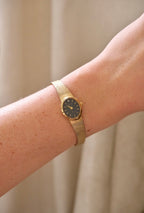 Vintage ladies black dial Accurist gold watch working