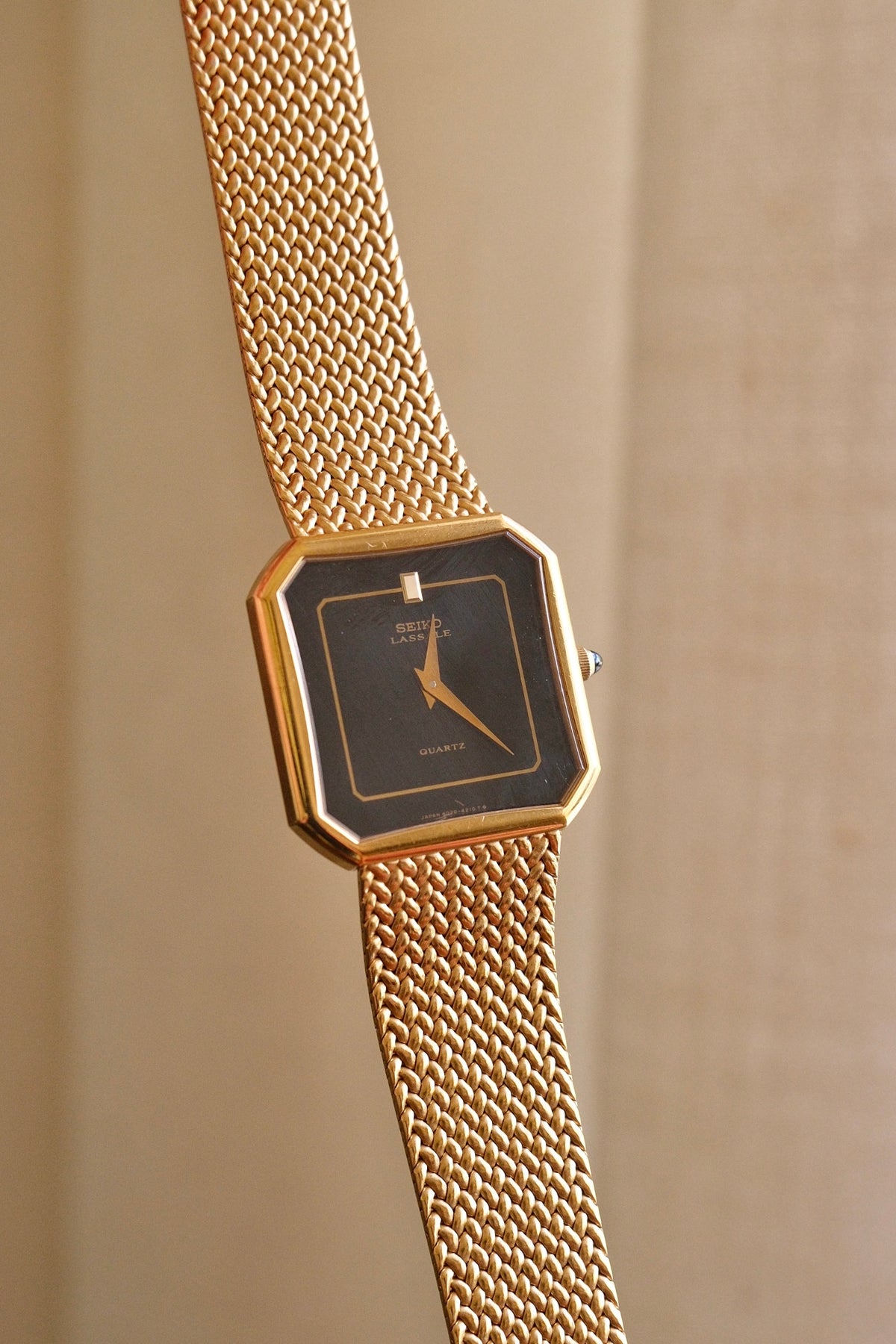 RARE 80s Seiko Lassale 6020 Gold Tank Watch Black Dial Watch in Box