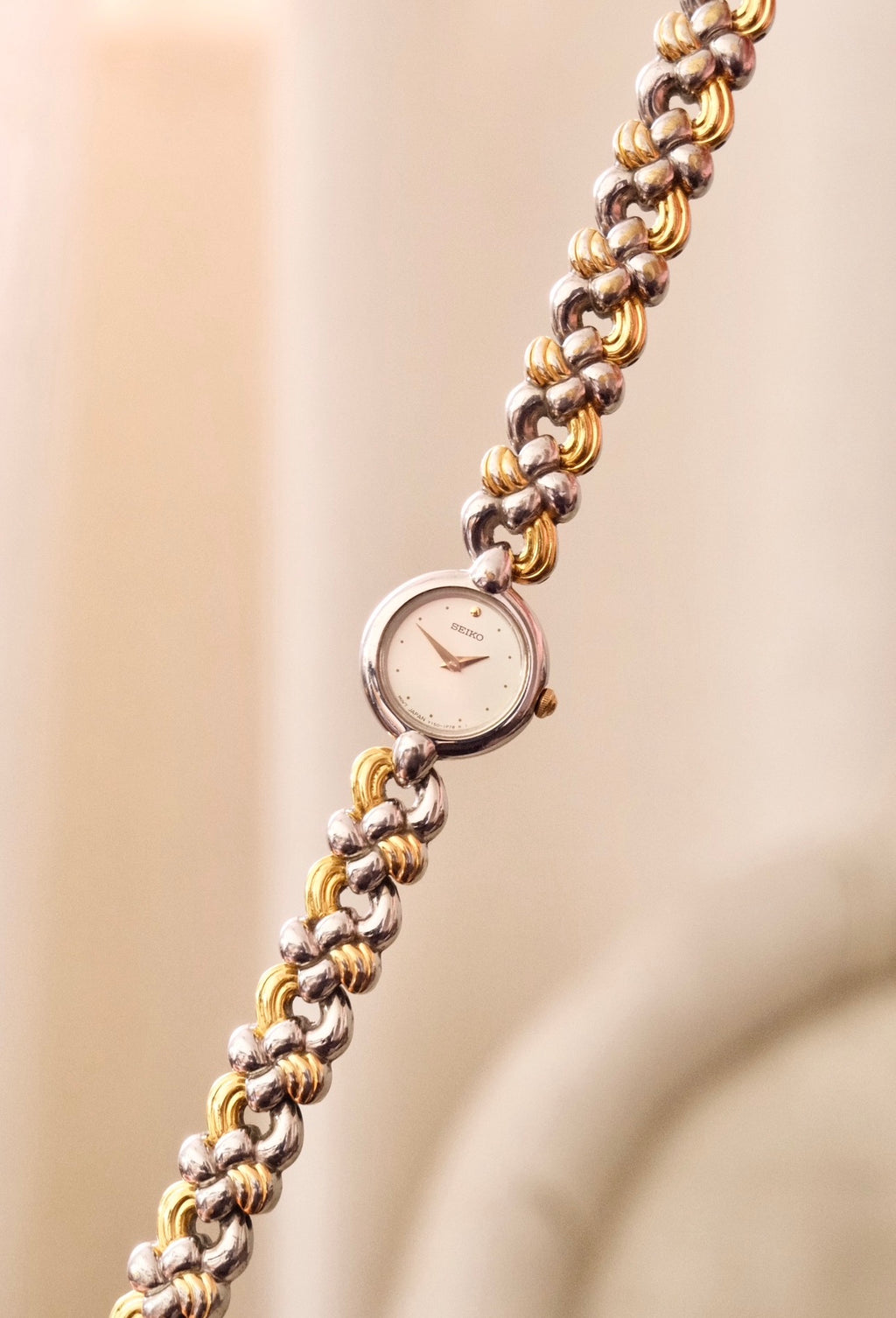 Rare vintage ladies Seiko two tone watch working