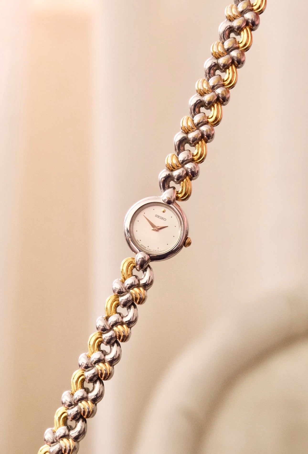 Rare vintage ladies Seiko two tone watch working