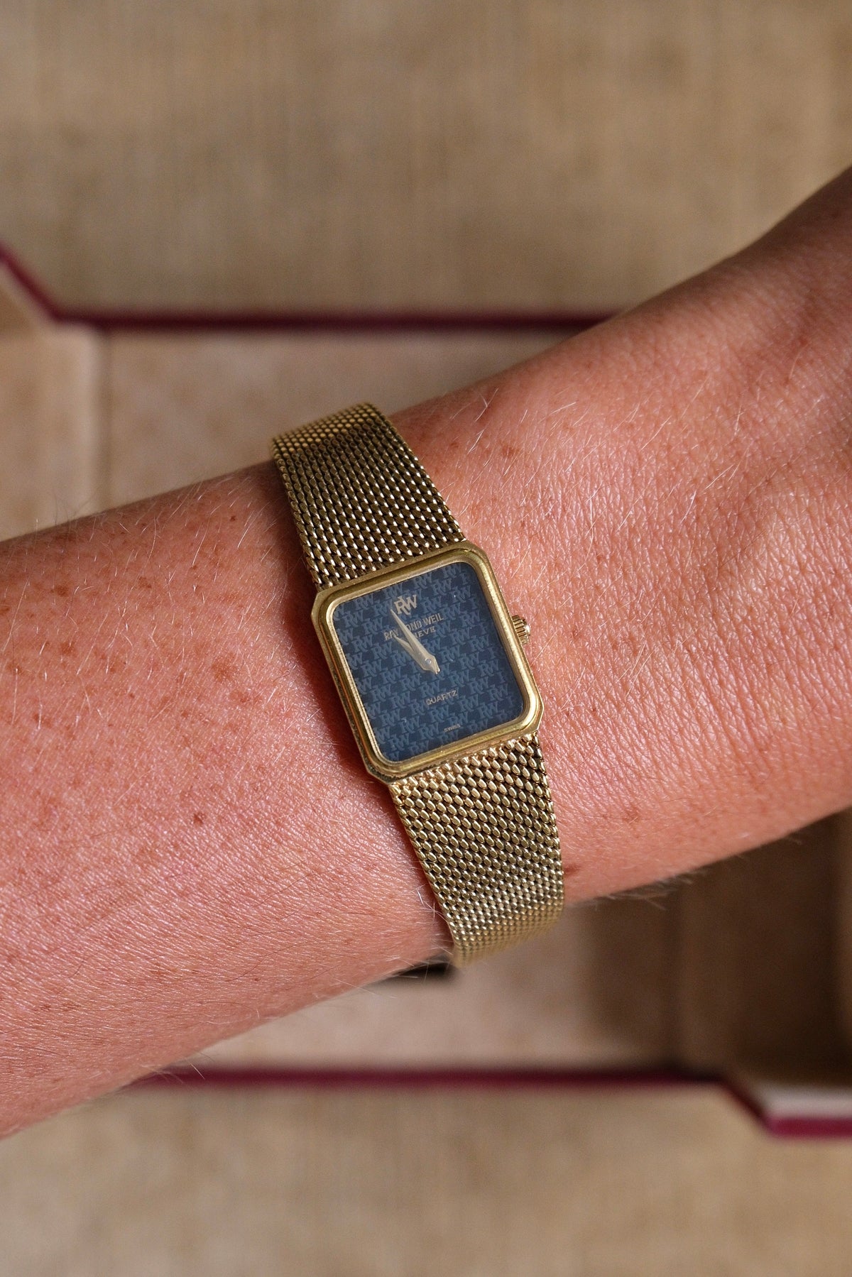 Vintage Raymond Weil Genève 5702 Ladies Watch 18K Gold Plated Quartz 1980s Swiss